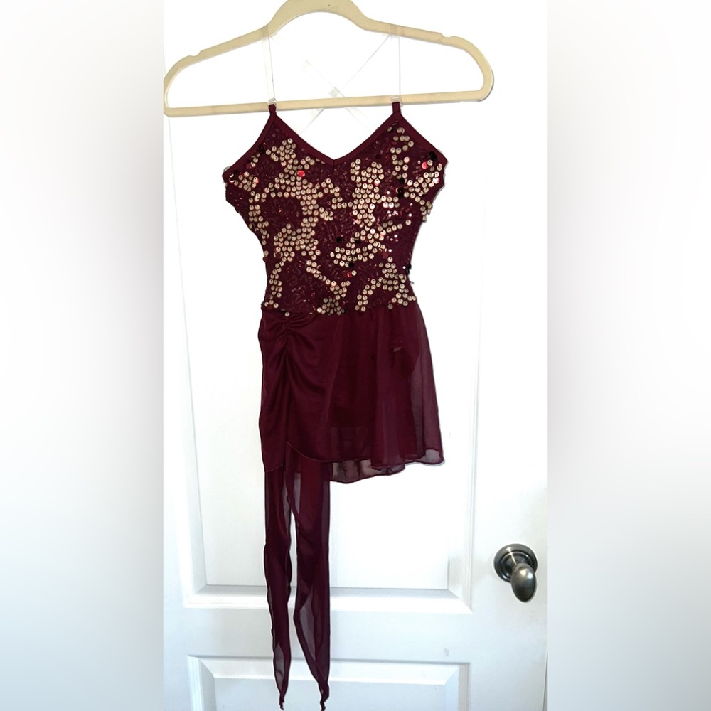 Body Wrappers Burgundy Sequined Open Back Dance Costume Size 8-10